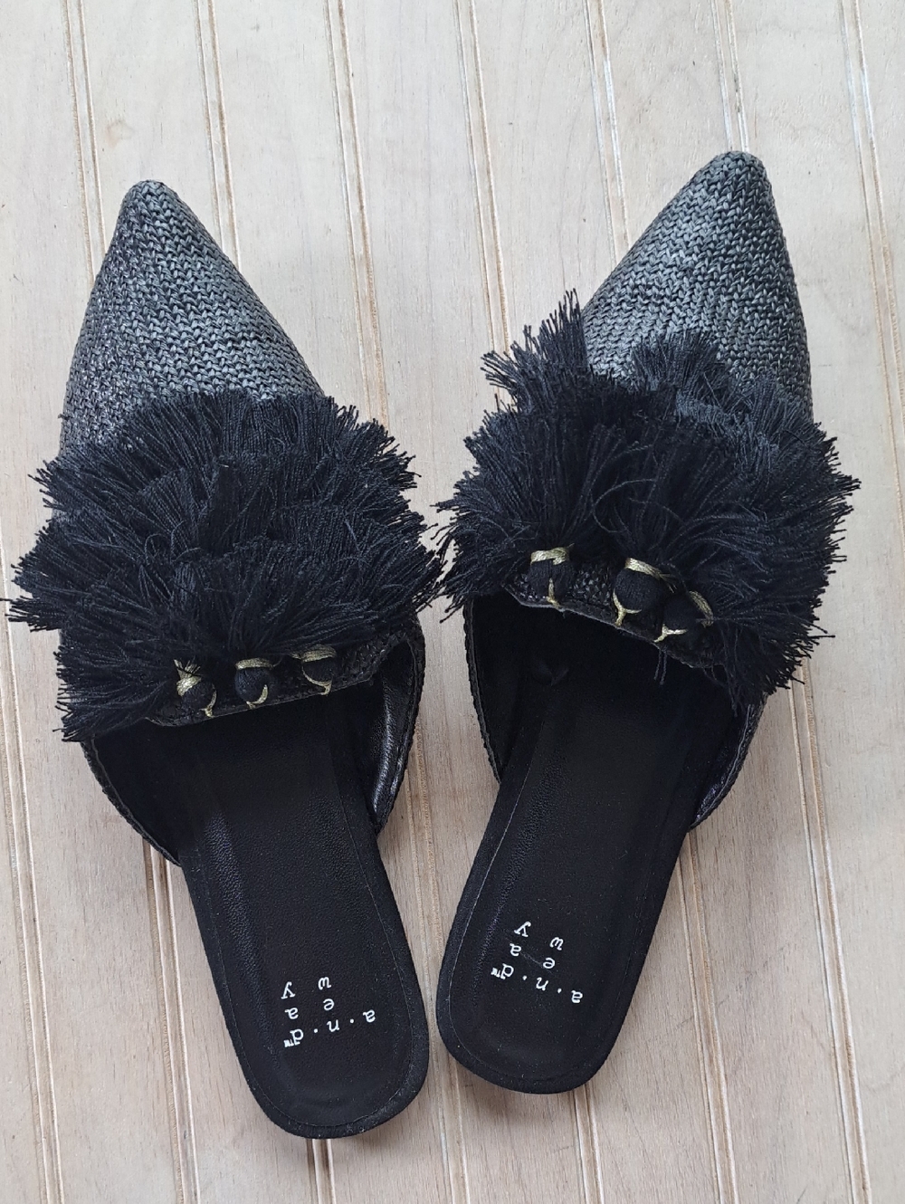 A New Day Tassel Pointed Toe Blk Woven Textured Mule Flats Stylish Trendy